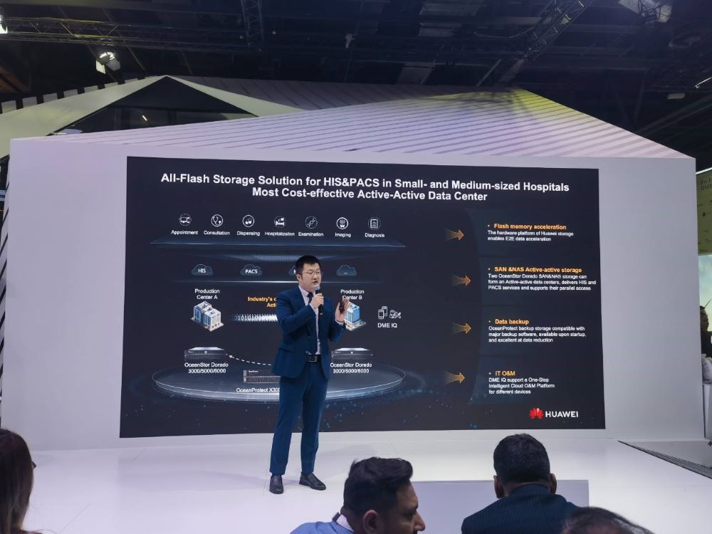 Harry Hua, Huawei's Storage Senior Product Manager of the Middle East & Central Asia Region, launching the All-Flash Storage Solution for HIS & PACS in Small- and Medium-sized Hospitals